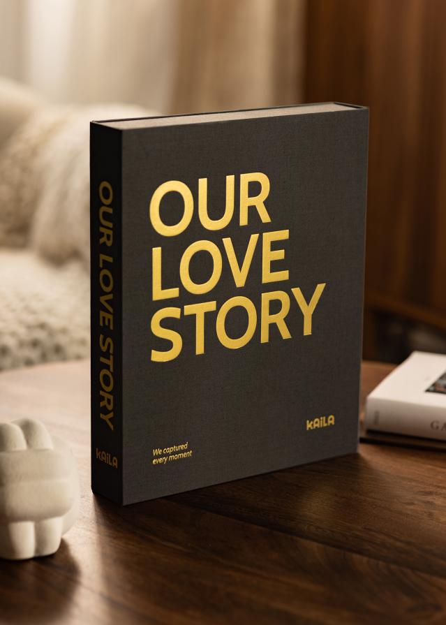 KAILA OUR LOVE STORY Black - Coffee Table Photo Album (60 mustad lehekülge)