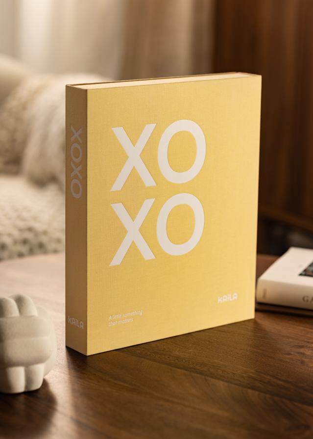 KAILA XOXO Yellow - Coffee Table Photo Album (60 mustad lehekuljed / 30 lehte)