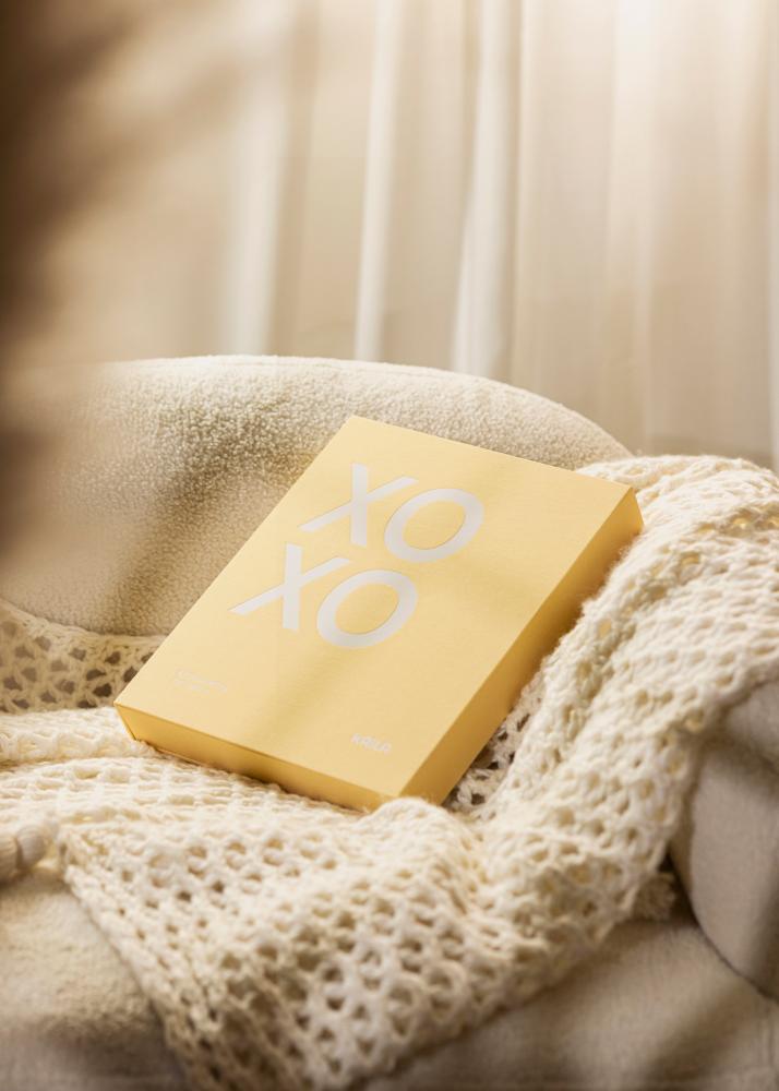 KAILA XOXO Yellow - Coffee Table Photo Album (60 mustad lehekuljed / 30 lehte)