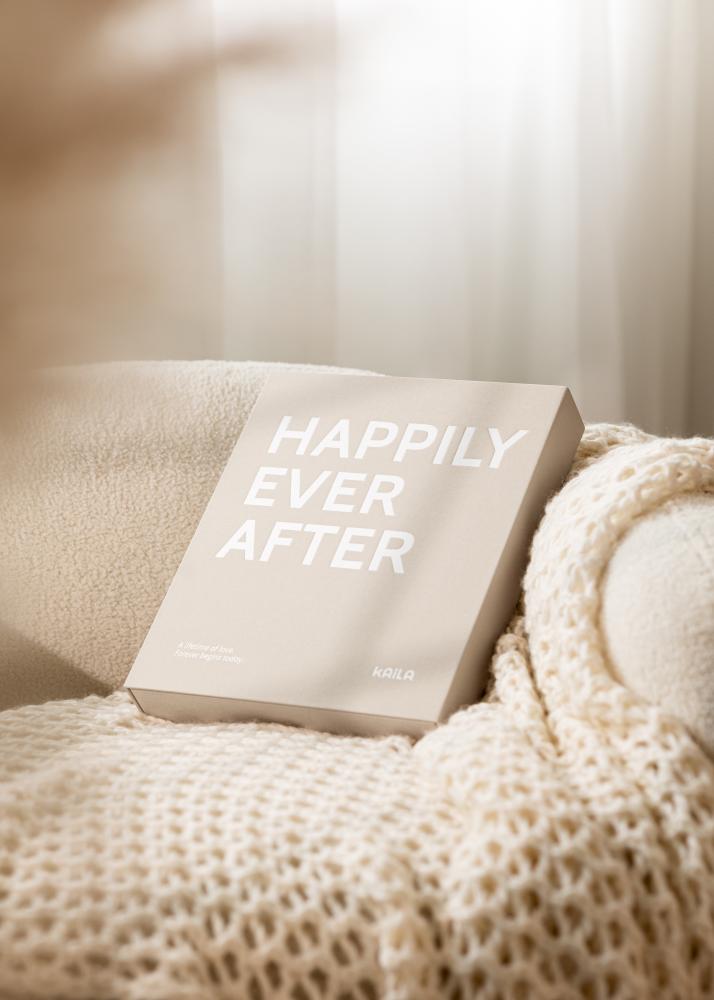 KAILA HAPPILY EVER AFTER Creme - Coffee Table Photo Album (60 mustad lehekülge)