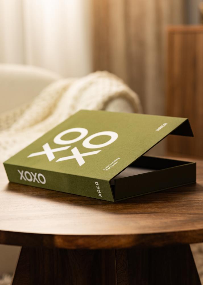 KAILA XOXO Olive - Coffee Table Photo Album (60 mustad lehekuljed / 30 lehte)